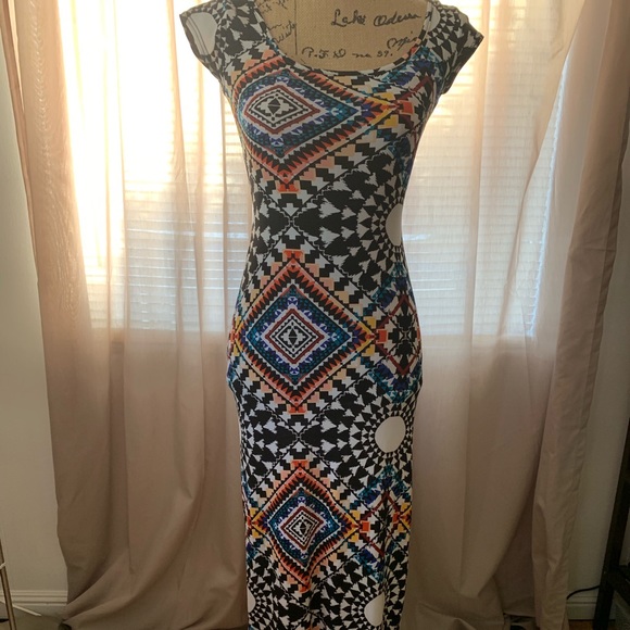 NWOT Charlotte Russe printed maxi dress in Size XS - Picture 2 of 5